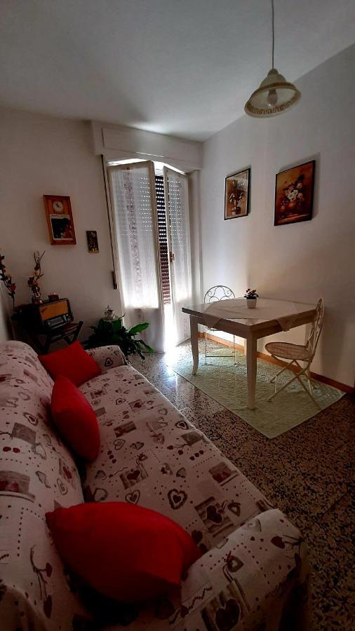 B&B Rosa Samarate 外观 照片